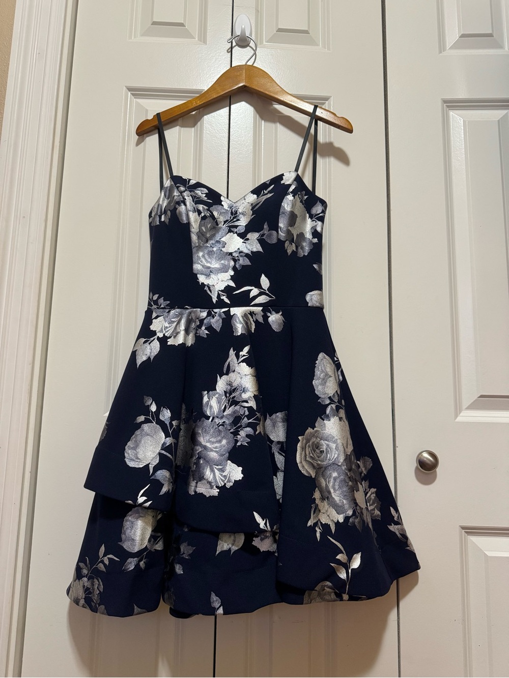 B Darlin Navy Silver Floral Strapless Fit Flare Dress Homecoming 5/6 - Picture 2 of 9